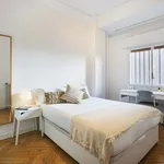 Rent a room of 153 m² in Madrid