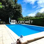 Rent 8 bedroom house of 232 m² in Piolenc