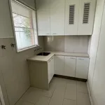 Rent 3 bedroom house in SALE