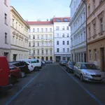 Pronajměte si pokoj o rozloze 86 m² v Prague