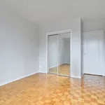 Appartement de 710 m² avec 1 chambre(s) en location à Toronto