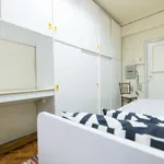 Rent a room of 140 m² in lisbon