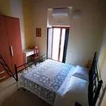 Rent 2 bedroom apartment in naples