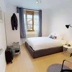 Rent a room of 280 m² in Noisy-le-Grand