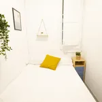 Rent 2 bedroom apartment of 10 m² in Barcelona