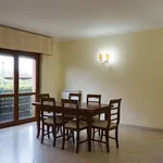 Rent 5 bedroom house of 200 m² in Fara in Sabina