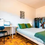 Rent 6 bedroom apartment in Porto