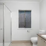 Rent 4 bedroom house in Point Cook