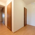 Pronajměte si 3 ložnic/e byt o rozloze 96 m² v Prague