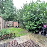 Rent 3 bedroom house in Woking