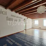 Affitto 3 camera appartamento di 109 m² in Ponte San Pietro