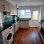 Rent 3 bedroom flat in Brighton