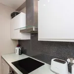 Rent 2 bedroom flat of 65 m² in london