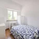 Rent a room in lisbon