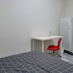 Rent a room in lisbon