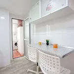 Rent a room of 120 m² in valencia