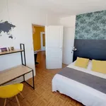 Rent 4 bedroom apartment in Clichy