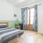 Rent 4 bedroom apartment in Barcelona