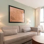 Rent 4 bedroom apartment of 68 m² in Barcelona