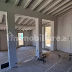 Rent 5 bedroom house of 152 m² in Florence