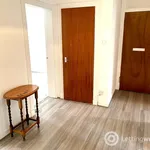 Rent 2 bedroom flat in Glasgow