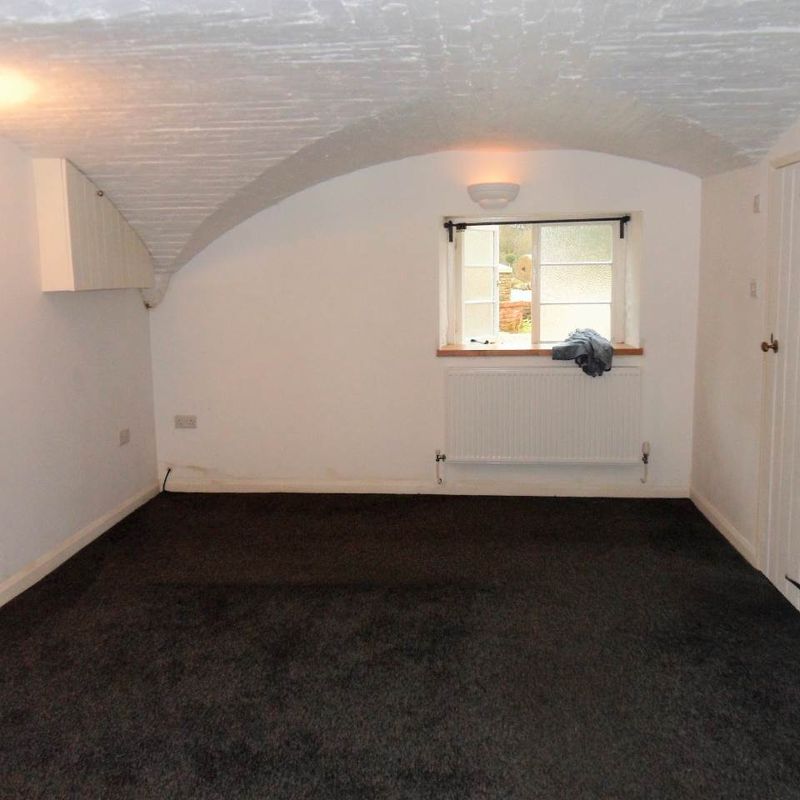 2 bed Flat Tortworth Green