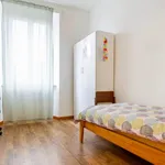 Rent 2 bedroom apartment in Milan