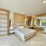 Rent 3 bedroom house of 380 m² in Phuket