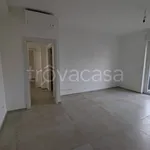 Rent 3 bedroom apartment of 87 m² in Milano