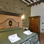 Rent 4 bedroom apartment of 80 m² in Cortona