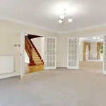 Rent 5 bedroom house in South East England