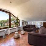 Rent 5 bedroom house of 200 m² in Rome