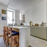 Rent 1 bedroom apartment of 750 m² in Paris