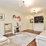 Rent 4 bedroom house in Woking