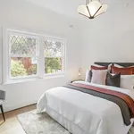 Rent 2 bedroom apartment in Elwood