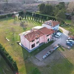 Rent 8 bedroom house of 220 m² in Arezzo