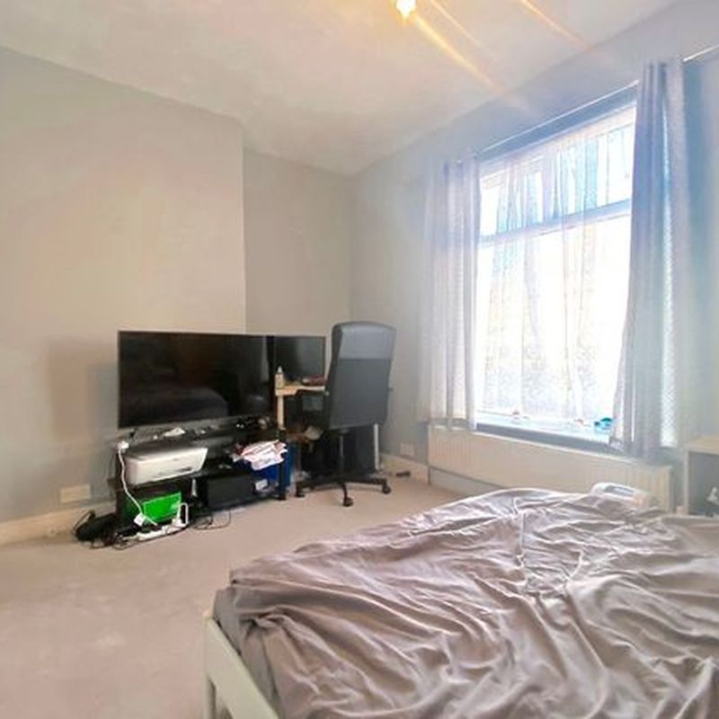 Terraced house to rent in City Road, Sheffield S2