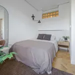 Rent a room of 120 m² in madrid