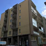 Affitto 3 camera appartamento di 80 m² in Triest