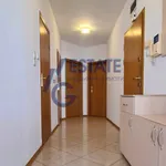 Rent 2 bedroom apartment of 90 m² in Burgas