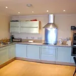 Rent 2 bedroom flat in London