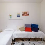 Rent 2 bedroom apartment of 60 m² in milan