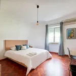 Rent 7 bedroom apartment in Lisbon