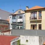 Rent 1 bedroom apartment of 55 m² in Porto