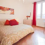 Rent 2 bedroom apartment of 50 m² in Florence