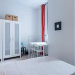 Rent 5 bedroom apartment in Valencia