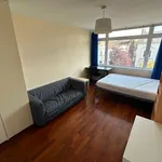 Rent 4 bedroom flat in West Midlands