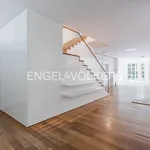 Pronajměte si 1 ložnic/e dům o rozloze 325 m² v Prague