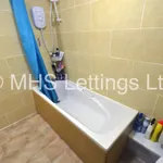 Rent 6 bedroom flat in Leeds