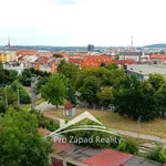 Pronajměte si 2 ložnic/e byt o rozloze 65 m² v Pilsen